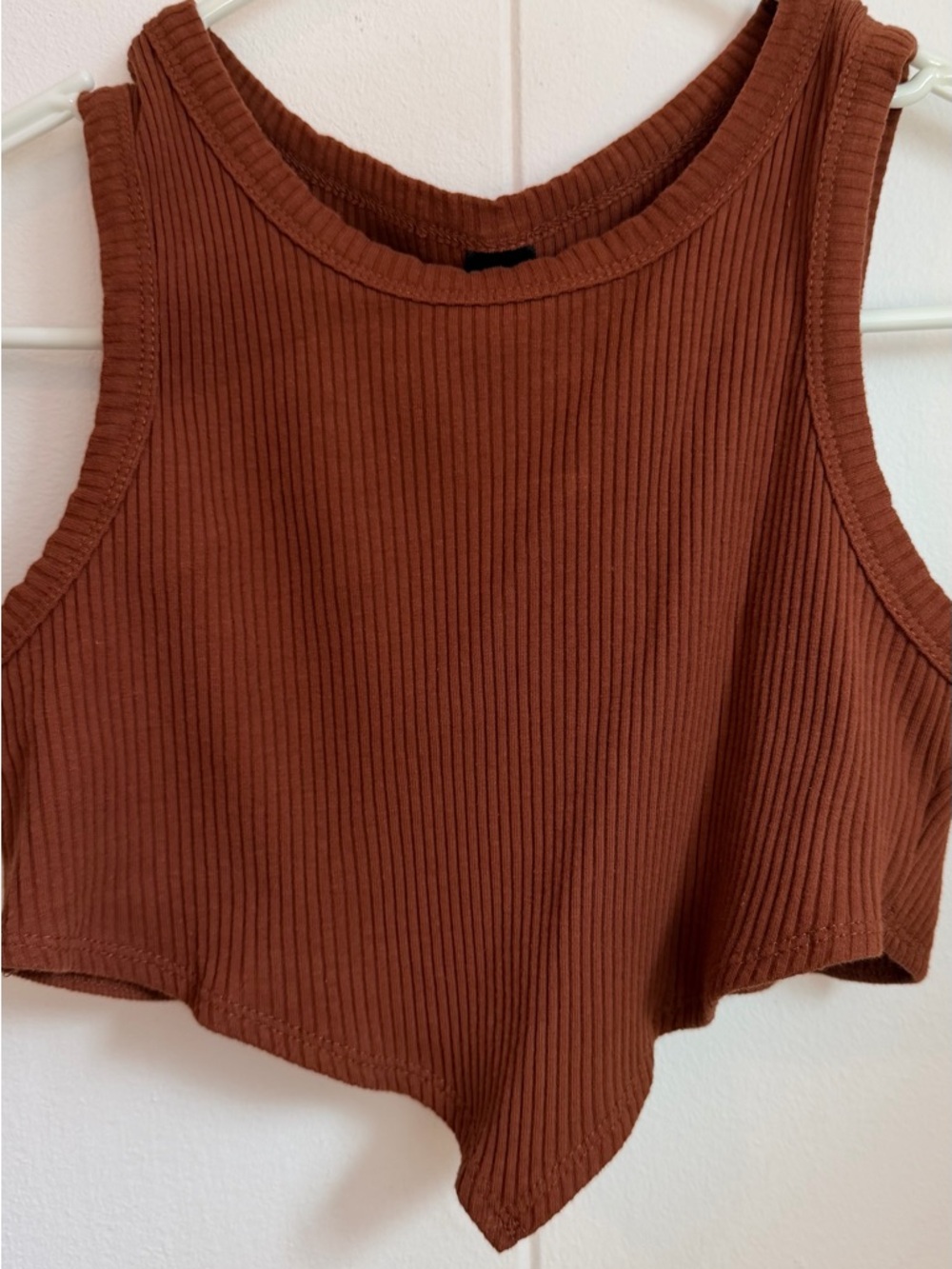 SHEIN Ribbed Point-Hem Cropped Tank Top in Rust Brown - Picture 2 of 4